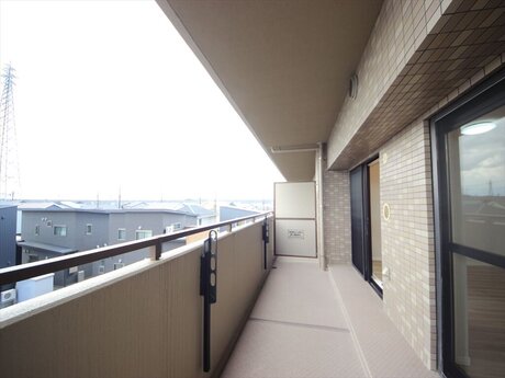 富山市窪本町　中古マンション