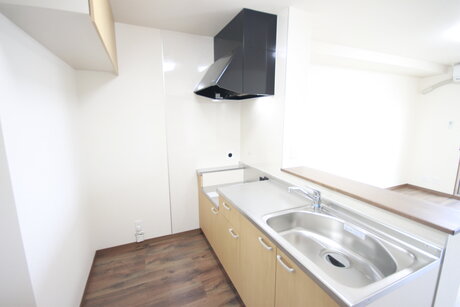 富山市秋吉　ボヌール