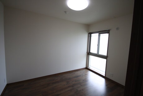 富山市秋吉　ボヌール