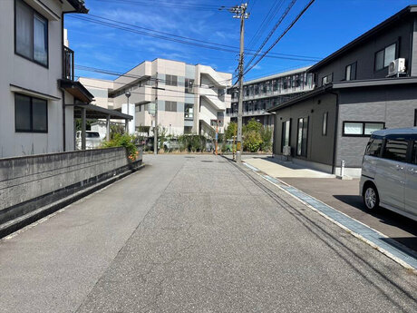富山市西長江2丁目パーキング