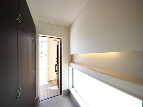 富山市石坂　貸家