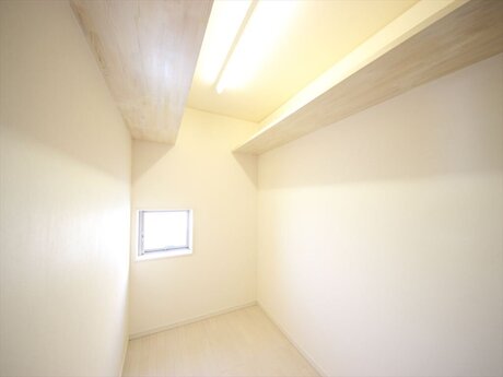 富山市石坂　貸家